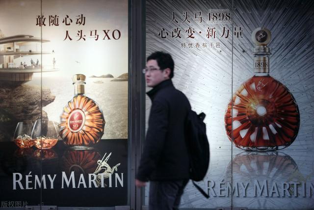 白兰地是什么酒，干邑白兰地是什么酒（那么这个XO到底是什么意思）
