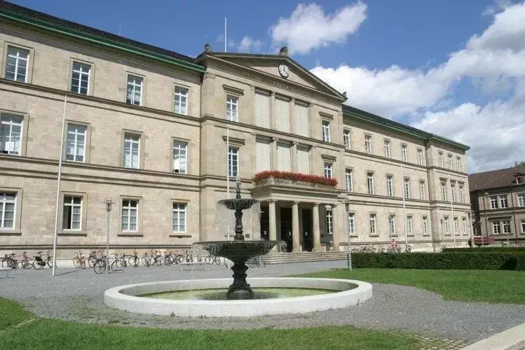马尔堡大学(马尔堡大学在哪里)