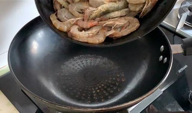 大虾煮几分钟最好吃，这样做虾肉鲜嫩又好吃