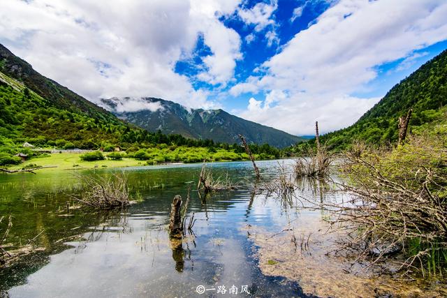 康定海拔多少米，新都桥海拔是多少米（当地人连风扇都很少开）