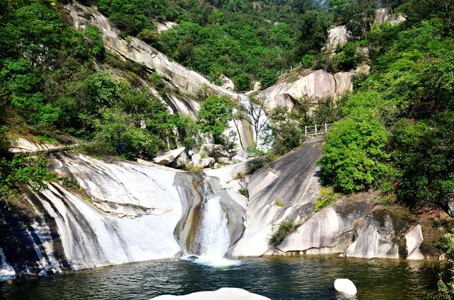 南阳有什么好玩的景点，河南省南阳市都有什么旅游景点（河南3个知名的龙潭风景区）
