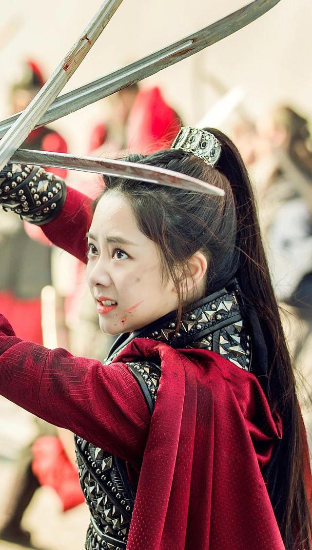 锦衣之下好看吗，电视剧锦衣之下好看吗（令人上头的《锦衣之下》被压了两年）