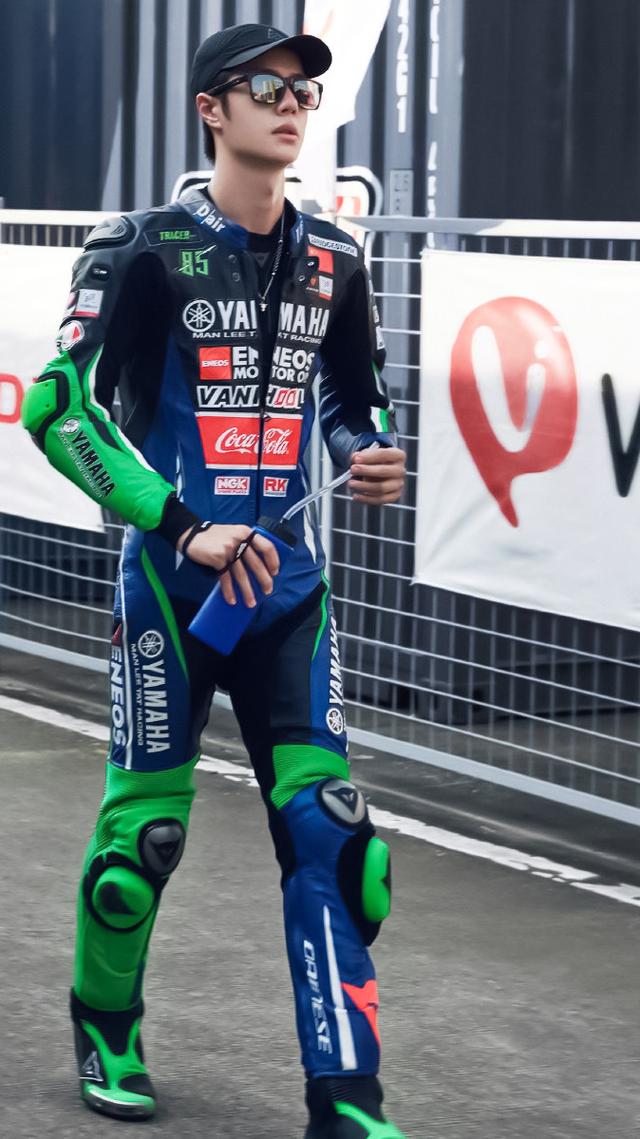 境界的彼方壁纸，境界的彼方，微信头像（突然感觉博辰君好帅），微信头像（你们想要的王一博高清壁纸）