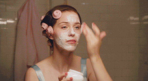 脸部出油怎么改善，脸部出油怎么改善肤质（脸上总是油光泛泛“勤洗脸”能缓解出油）