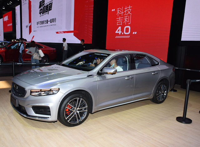 翻毛皮是什么皮，麂皮就是翻毛皮吗（翻毛座椅带刺绣）