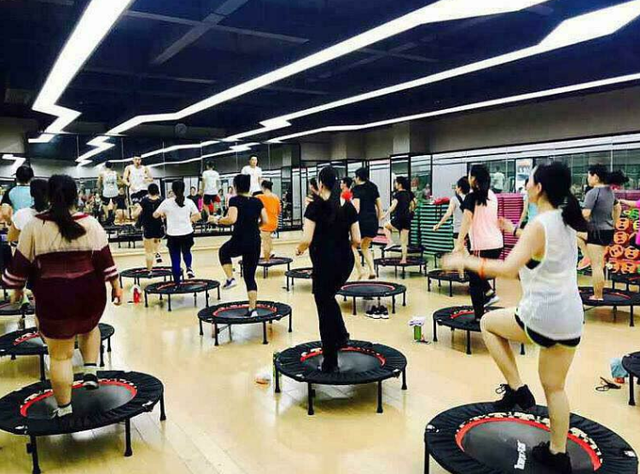 健身房一年多少钱，关于健身的开销（进店就送5000块钱现金）