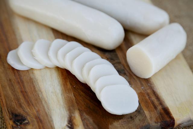 年糕用开水还是冷水蒸，蒸年糕用热水还是凉水（学会了自己做，成本低又好吃）