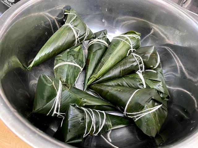 粽子冷藏还是冷冻，粽子放在冷藏还是冷冻（直接放冰箱就错了）