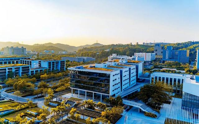 广东专科学校排名前十公办，广东最垃圾的十所大专（最新2022年广东省高职院校排名出炉）