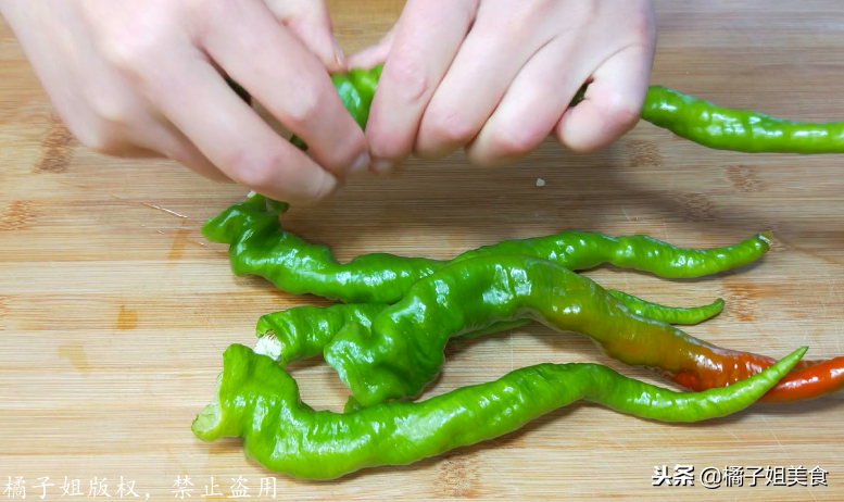 图片[3]-【青椒面粉炒鸡蛋】做法步骤图-起舞食谱网