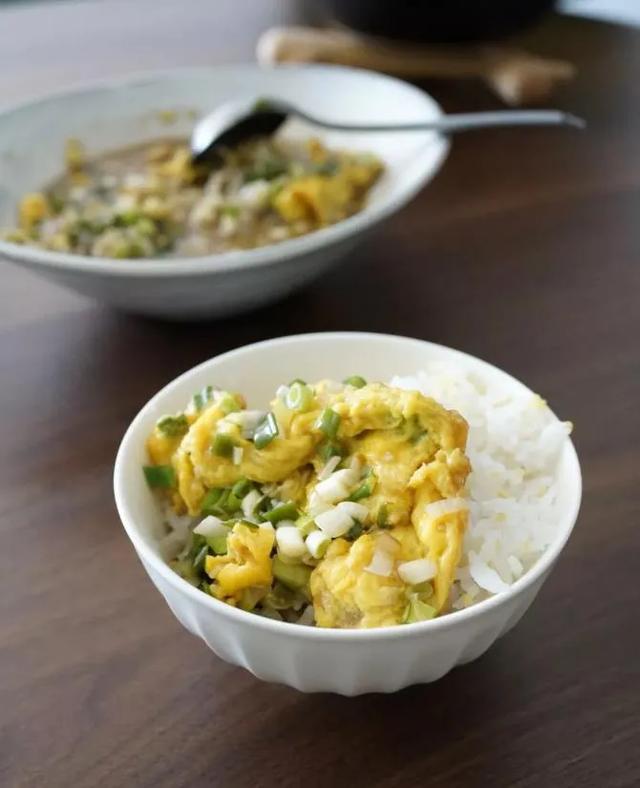 葱烧海参三种家常做法分享，葱烧海参的做法最正宗的做法（国家葱油地理：葱油）