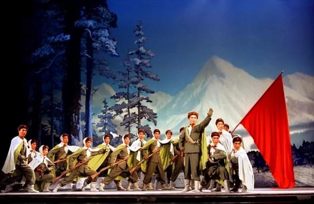 八个样板戏是哪八个，八个样板戏都是哪八个（八大样板戏）