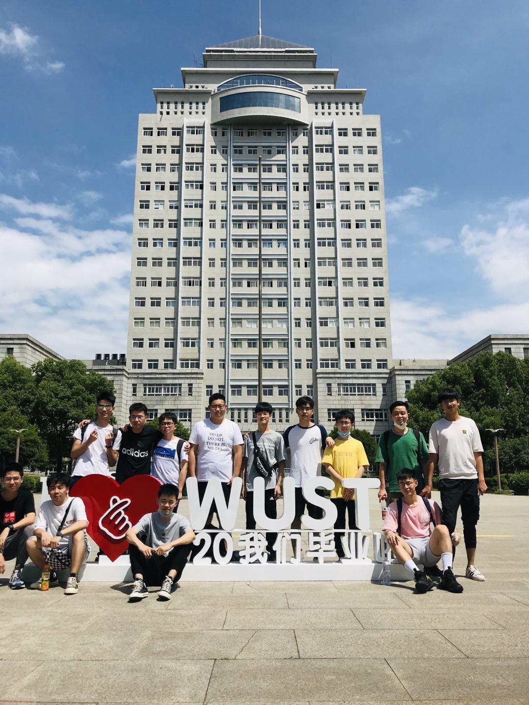 武汉科技大学校区（两神仙寝室）