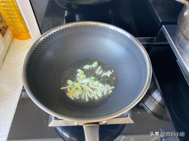 清炒淮山做法图解 教你做最简单的清炒淮山，清炒淮山做法图解（清炒山药别再焯水了）