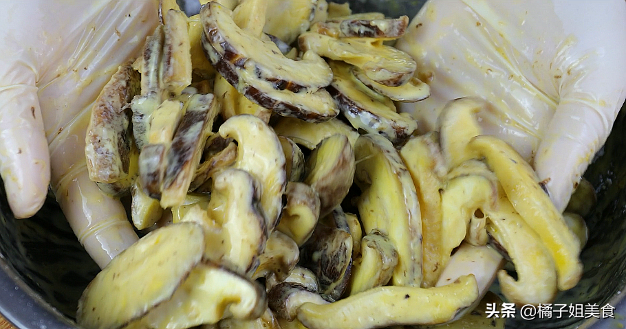 图片[4]-【油炸香菇】做法步骤图 外酥里嫩 连孩子都抢着吃！-起舞食谱网