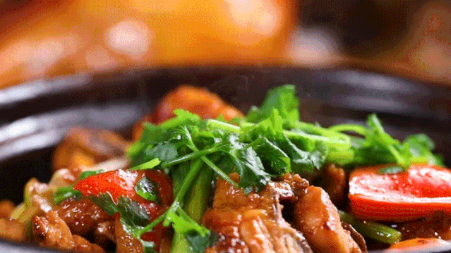 请问深圳哪里有非常好吃的烧鸡，深圳哪里的鸡煲好吃（2个月连开3家店）