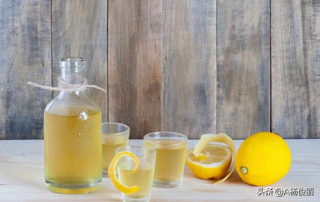 柠檬酒自制方法，柠檬酒自制方法大全（唐三镜真全粮杨俊丽-柠檬果酒的酿制工艺流程）