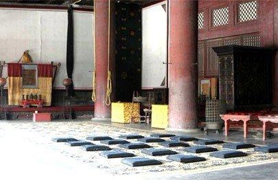 乾清宫和坤宁宫中间是什么宫，乾清宫与坤宁宫,中间的是什么（探寻北京老建筑）