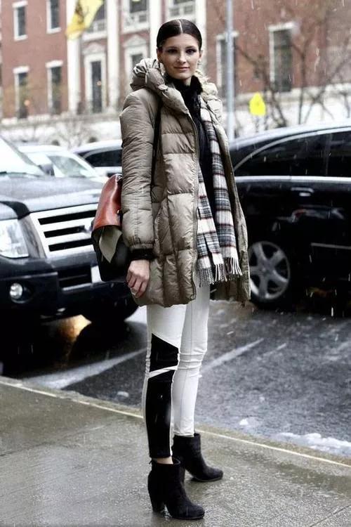 皮衣怎么清洗最好，清洗皮衣的最佳方法（<皮夹克、皮大衣等>洗护技巧大全）