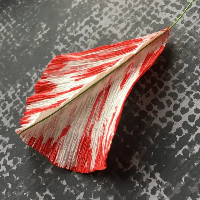 手工花朵制作方法，彩纸手工制作花朵的方法（喜欢花哪儿还用买）