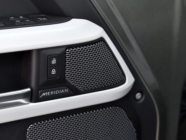 路虎揽胜图片大全大图，现代揽胜报价及图片（6缸增压+四驱豪华SUV）