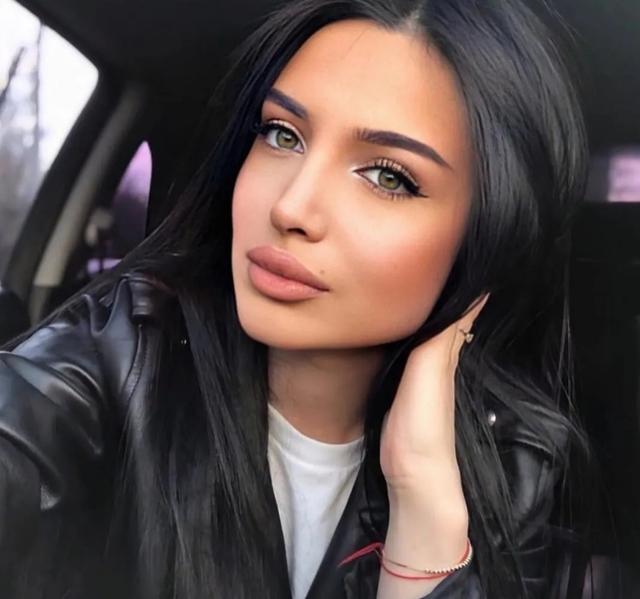 女御/风格/人都有各自的耿耿于怀，微信头像，女御/风格/人都有各自的耿耿于怀（优质欧美女头像）