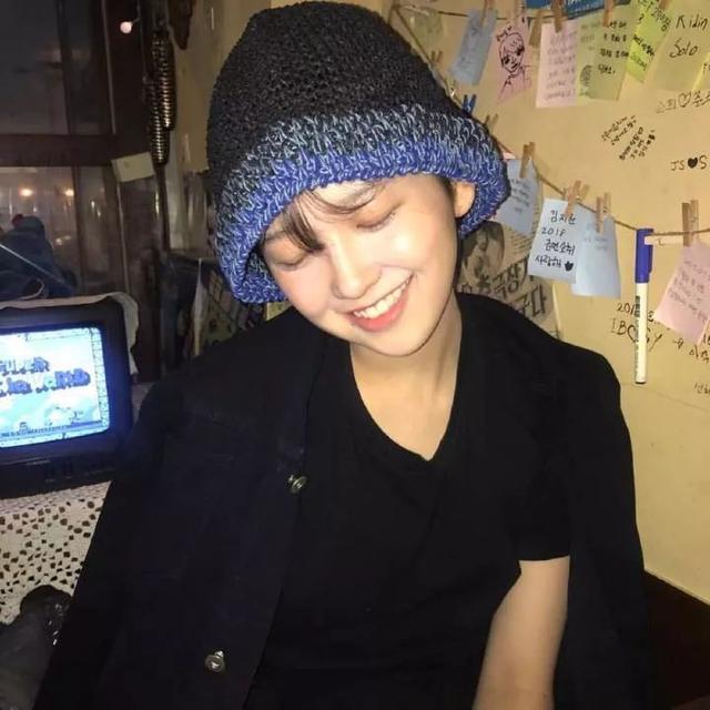 闺蜜动漫可爱风格系《天真与闪电》/反正你早晚都要谈恋爱 和我谈怎么了，微信头像，闺蜜动漫可爱风格系《天真与闪电》/反正你早晚都要谈恋爱 和我谈怎么了（，“因为太想你，梦里全是你”）