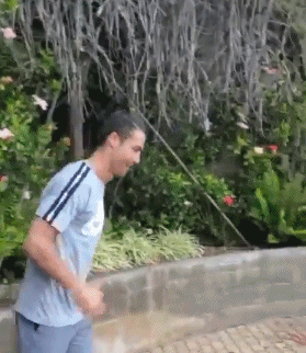 和女朋友做运动，和女朋友可以玩那些运动（两人一起跑步锻炼）