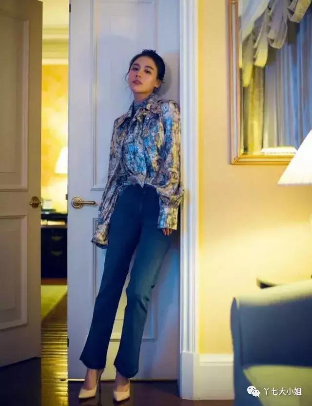 粗跟低帮高跟鞋怎么搭配裤子，气场超强的时髦组合