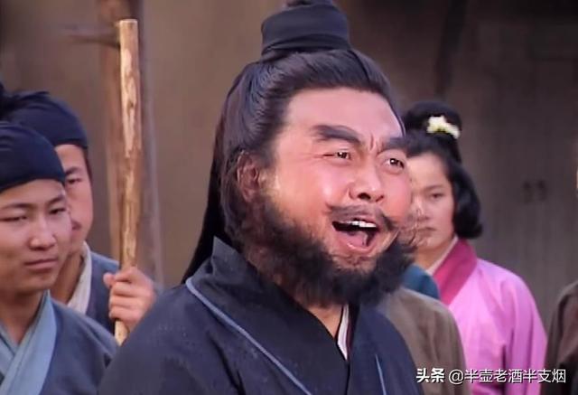 关于刘备的故事有哪些，关于刘备的故事有哪些简短（刘备狡诈张飞忠义关羽狠辣）