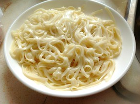 圖片[2]-【掛面煎餅】做法步驟圖 孩子特別喜歡 一盤不夠吃-起舞食譜網(wǎng)