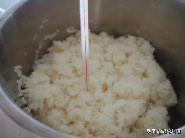 自酿米酒的制作方法窍门，怎样自酿米酒的做法窍门（80岁奶奶教你自制米酒）