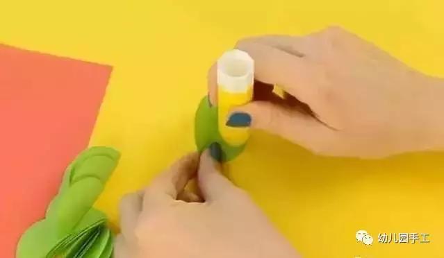 毛毛虫手工制作，橡皮泥手工毛毛虫的做法（10款最简单的毛毛虫手工制作教程）