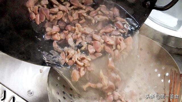 鸡胗怎么洗，鸡胗怎么洗鸡胗（炒鸡胗别急着焯水）