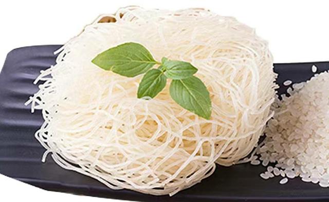 广东蒸米粉怎么做，广东蒸米粉怎么做好吃又简单（我家还是喜欢这样做的）