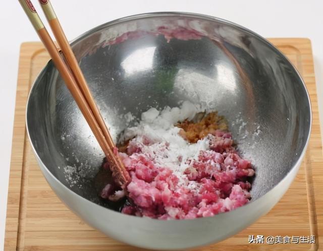 家庭自制春卷皮，煎饼果子面糊的做法（教你在家做春卷）