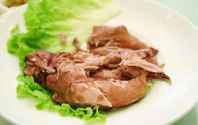 德州扒鸡是哪的菜，德州扒鸡是什么地方的菜（德州扒鸡如何从山东德州传遍全国）