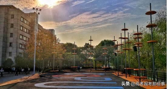 上海视觉艺术学院怎么样，排名好不好（上海最好考的3所公办大学）