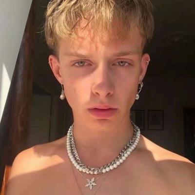 欧美男生多人头像微信，欧美男生多人头像（欧美潮男微信头像大全）