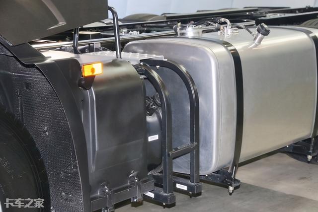 m100甲醇汽油，甲醇汽油怎么样（吉利M100甲醇重卡35万起售）