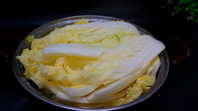 辣白菜制作方法，泡菜辣白菜制作方法（马上又到了腌辣白菜的时候了）