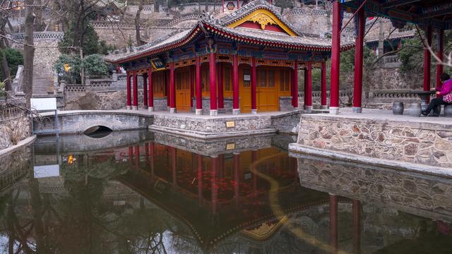 华清宫位于哪里，华清宫简介（中国唯一的皇家沐浴圣地）