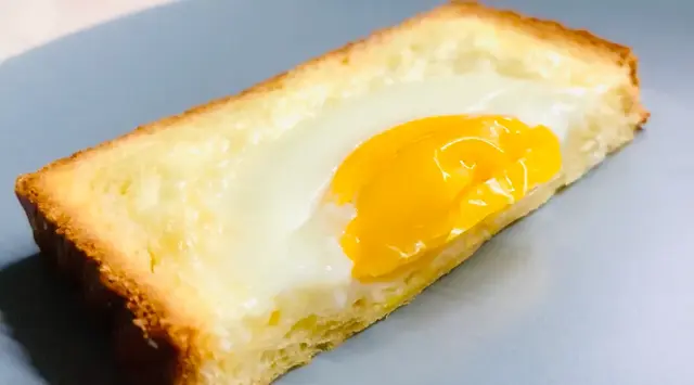 正宗芝士黄油吐司做法，半熟溏心蛋像布丁一样