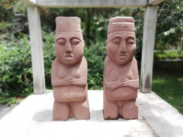 太阳地球月亮运行图，地球月球运动轨迹图（公园虽小，历史文化元素不少）