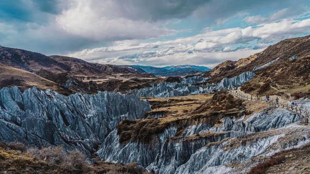 丁真老家在哪里，丁真家住哪里（丁真的老家甘孜，早该爆红了）