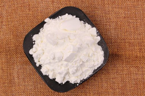 玉米淀粉和淀粉的区别，玉米淀粉可以做什么（红薯、土豆和玉米这3种淀粉）