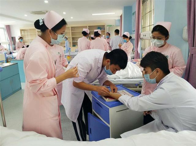 广州康大职业学院，广州康大职业技术学院在青海招生人数、录取分数线、位次[2022招生计划]（广东大学巡礼-广州康大职业技术学院）