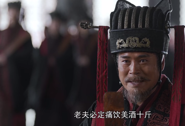 八百克是多少斤，一千八百克是几斤几两（《大秦赋》提到“痛饮美酒十斤”）