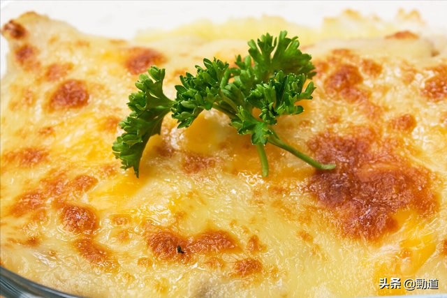 乌镇的美食有哪些，乌镇的美食介绍（有你不容错过的地方美食）