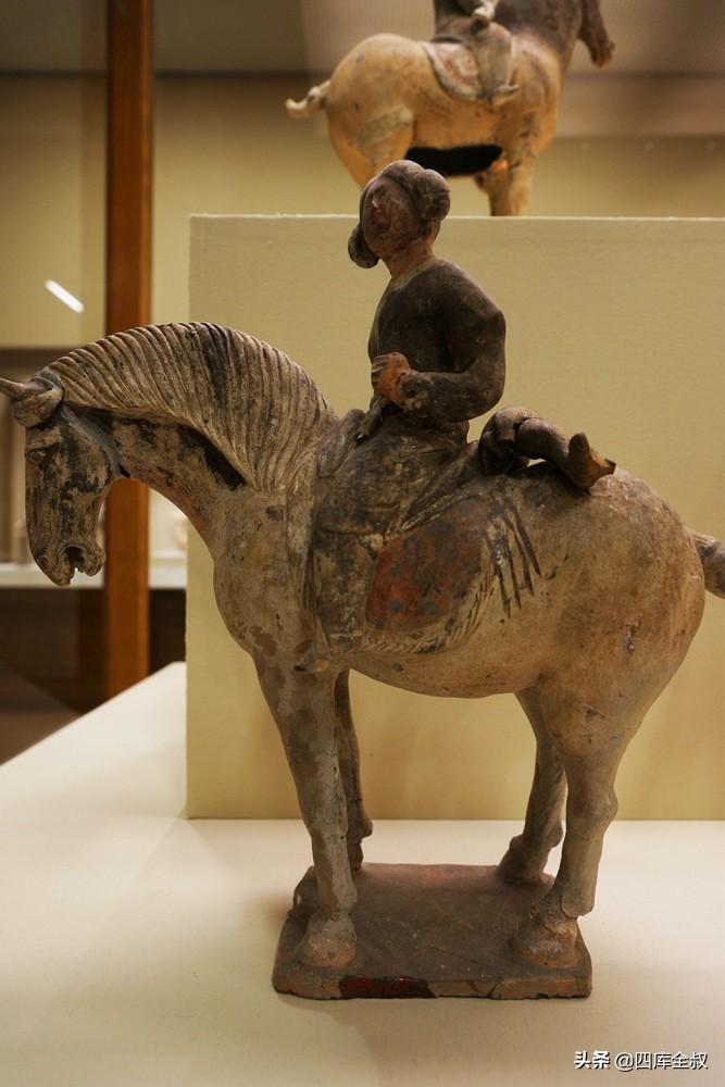 武则天小姑子的墓被盗,出土的狩猎,伎乐,鼓吹等陶俑,冠绝天下-质信十